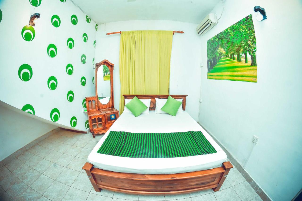 Michael Villa Negombo Room photo